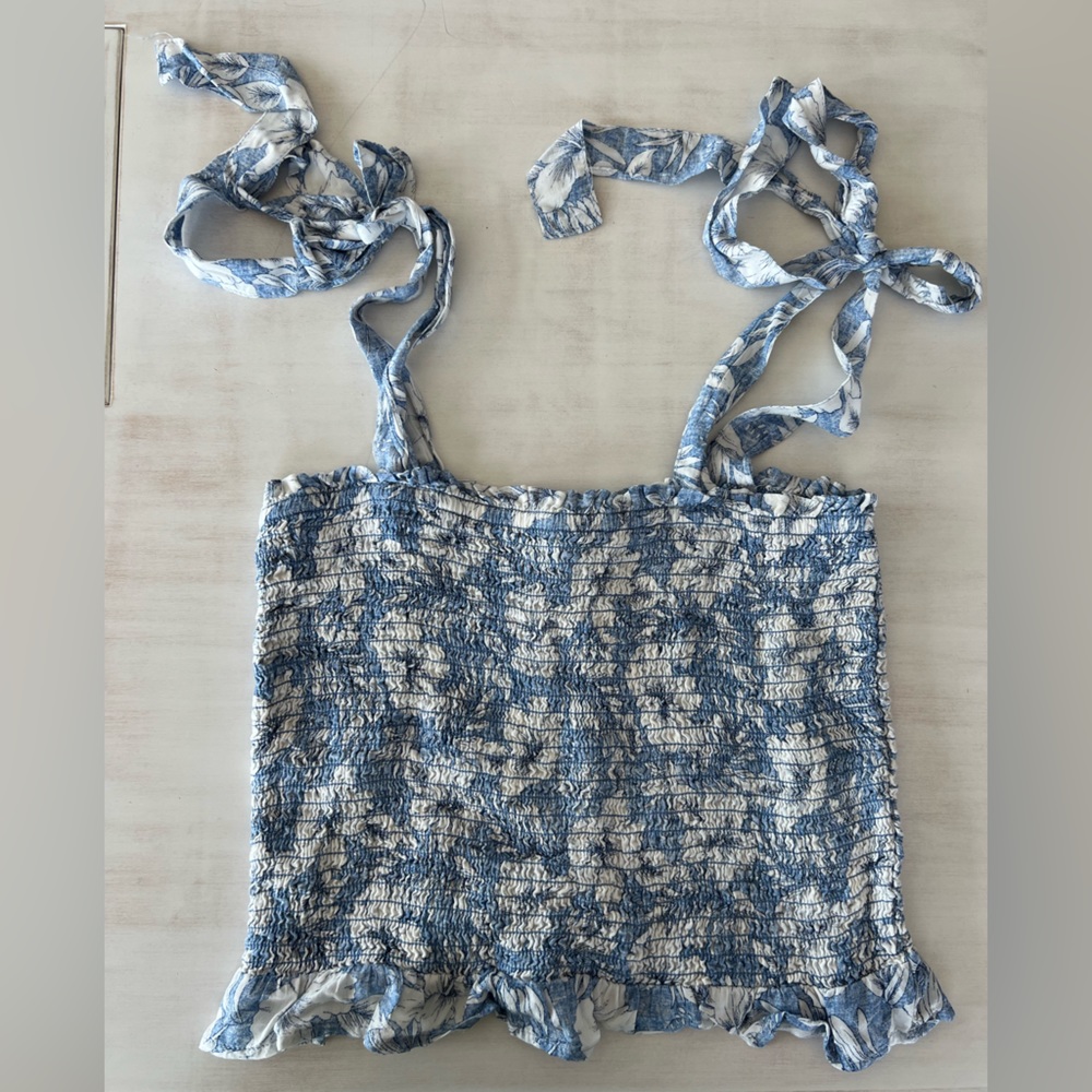 AEO blue floral tie straps crop tank size small